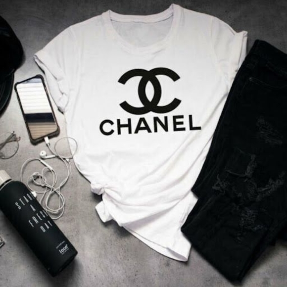 Handmade Tops - Chic Women's White Short Sleeve Tee